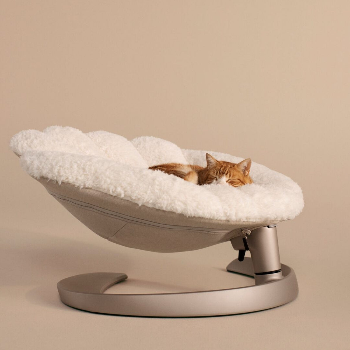 Tavo Shell Pet Bed And Swaying Lounger