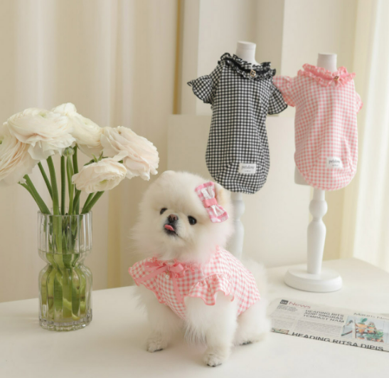 Pets&Me Plaid Blouse with Hairpin[韩国Pets&Me田园格子风荷叶边小衬衫带发夹] image 1