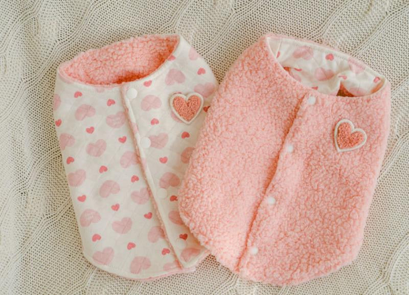 Pets&Me Double-Sided Heart Vest with Hairpin[韩国Pets&Me怦然心动小马甲双面可穿(包含发夹)] image 1