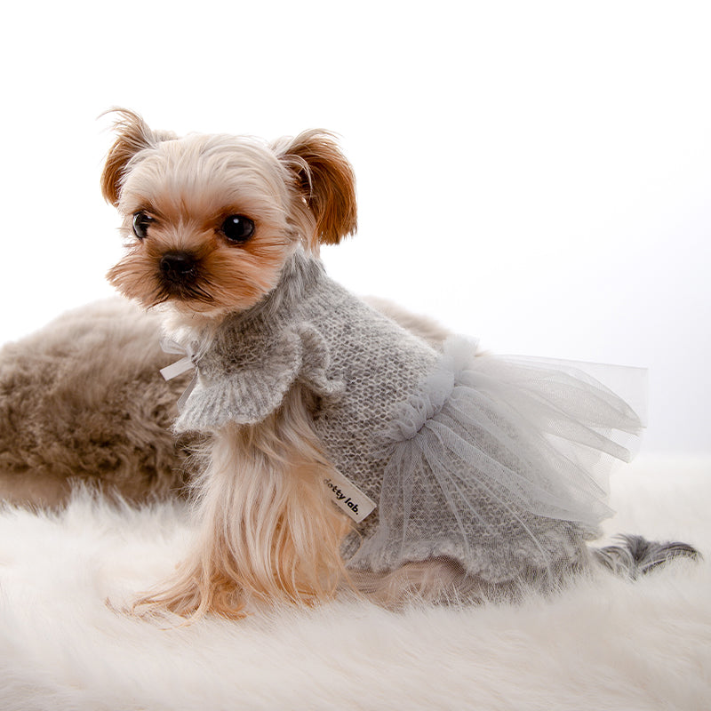 Dotty Lab Lotus leaf sleeve puff sweater image 5